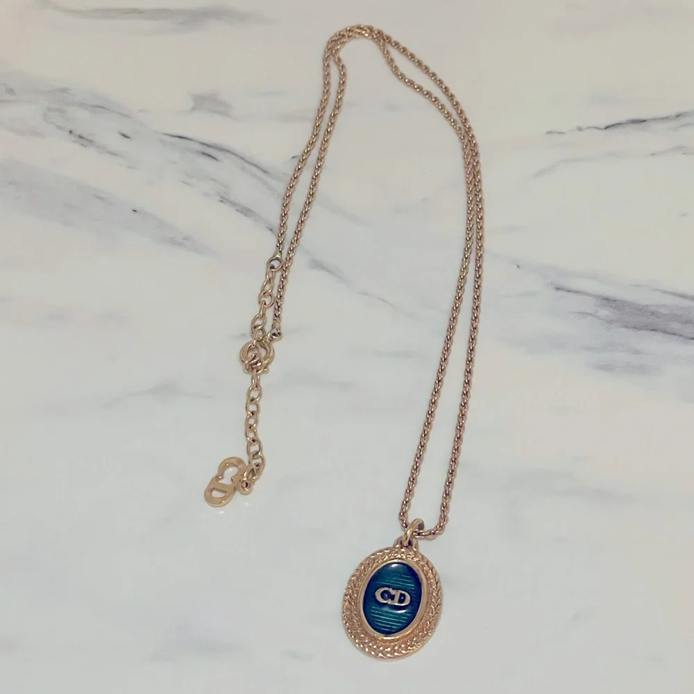 Christian Dior Gold and Green Pendant Necklace - Picture 4 of 7